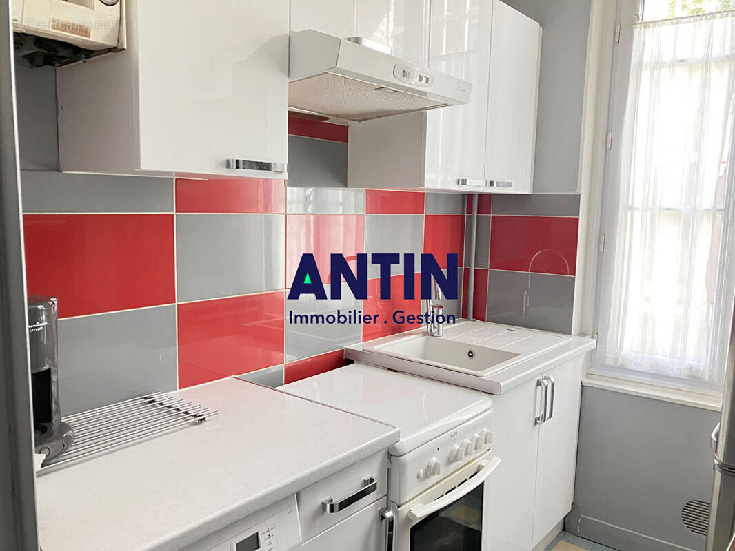 Appartement à COURBEVOIE