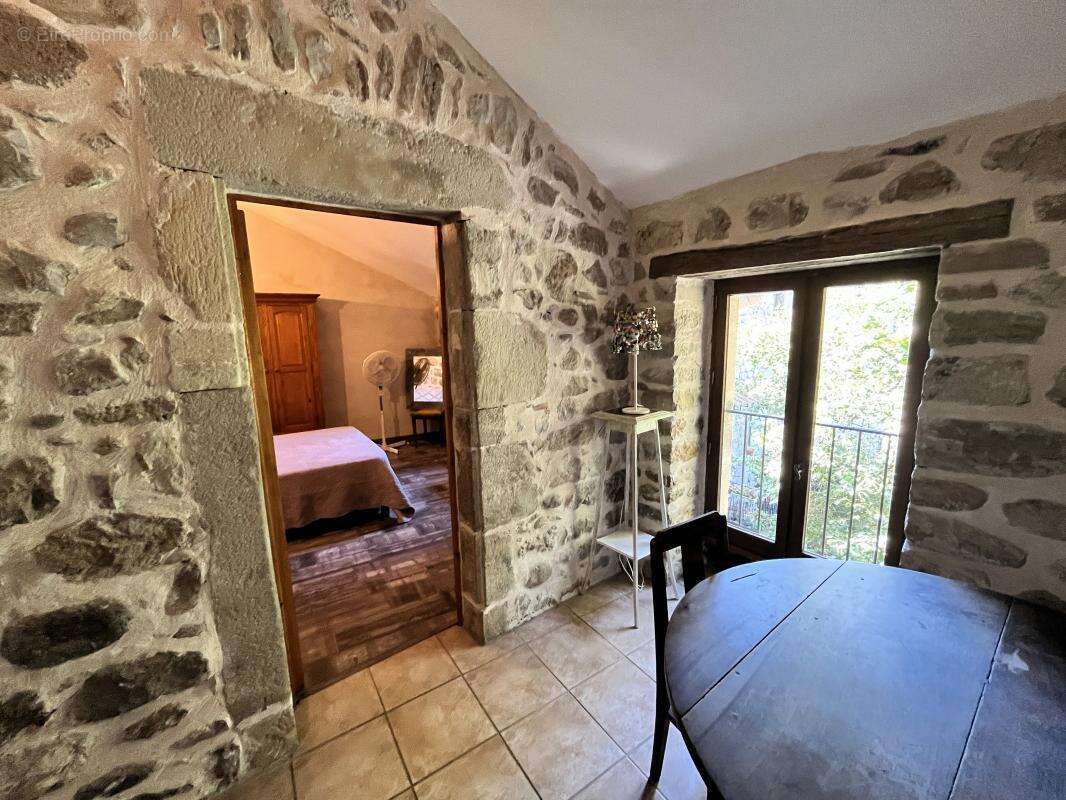 Maison à LARGENTIERE