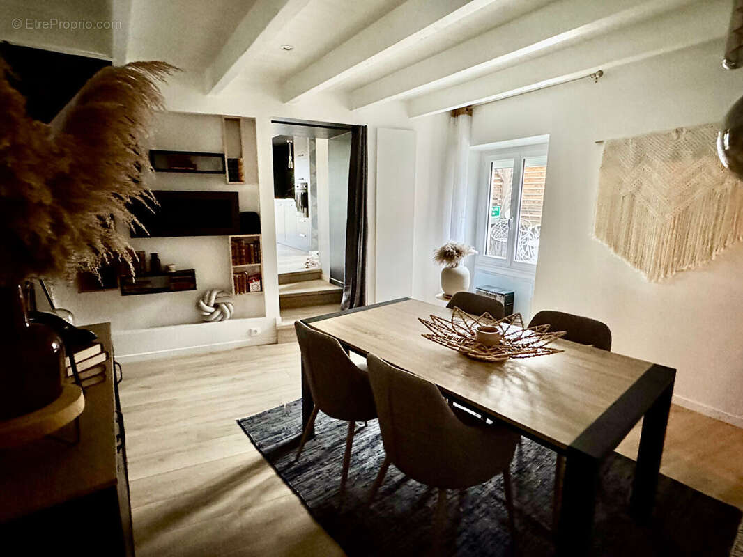 SAINT-GERMAIN-LEMBRON / Maison avec terrasse et balcon 4 chbs + F2 indépendant - photo 4