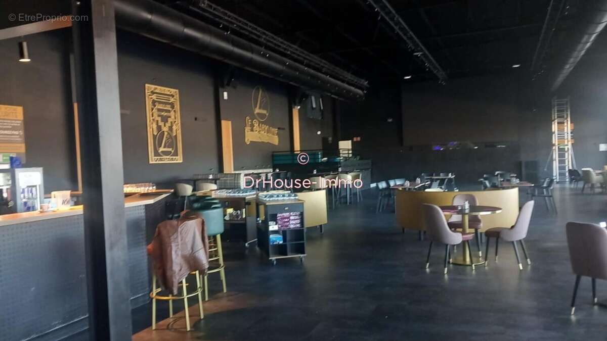 Commerce à BRIVES-CHARENSAC