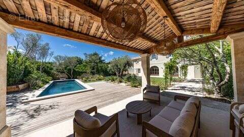 Maison 6 pièces 279 m² à vendre à Maussane-Les-Alpilles (13520) - photo 2