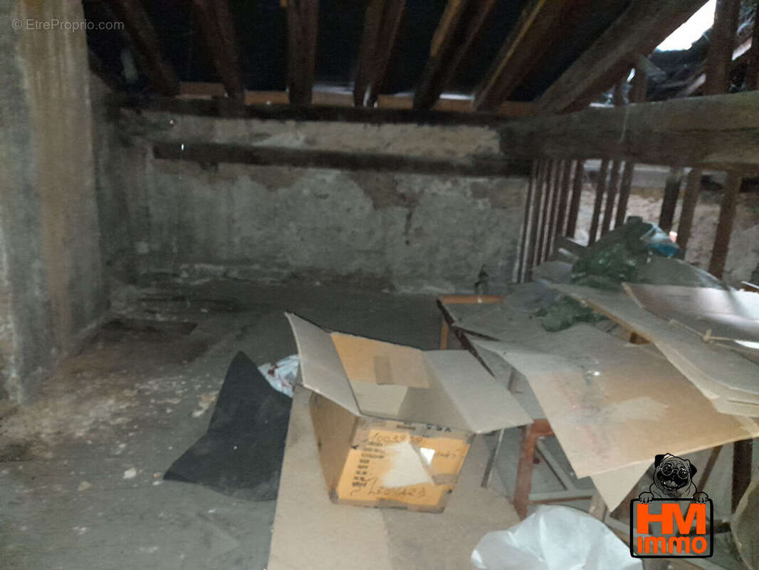 Appartement à SAINT-LEONARD-DE-NOBLAT