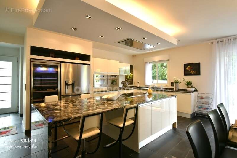 Maison à BLANQUEFORT