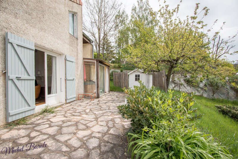 Dpt Rhône (69), à vendre CHAPONNAY maison P6 de 160 m² - Terrain de 1 450,00 m² - photo 38