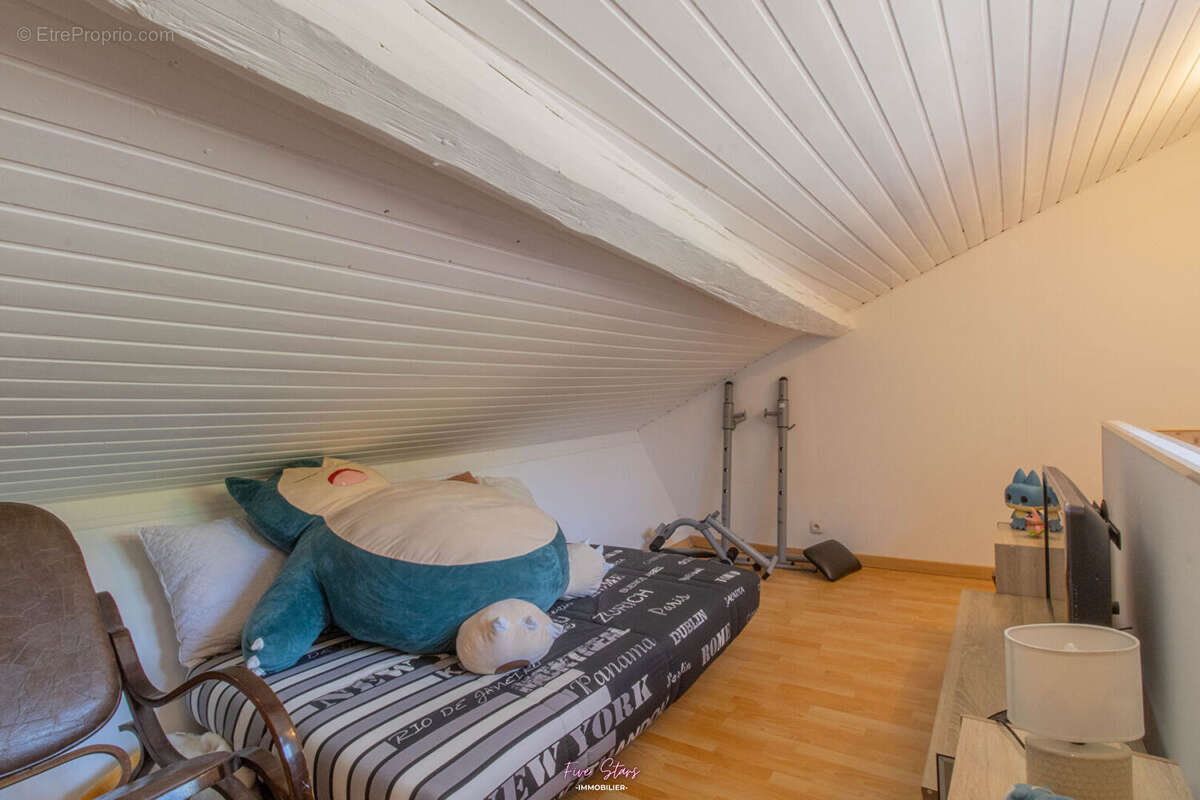 Appartement à VEZELISE