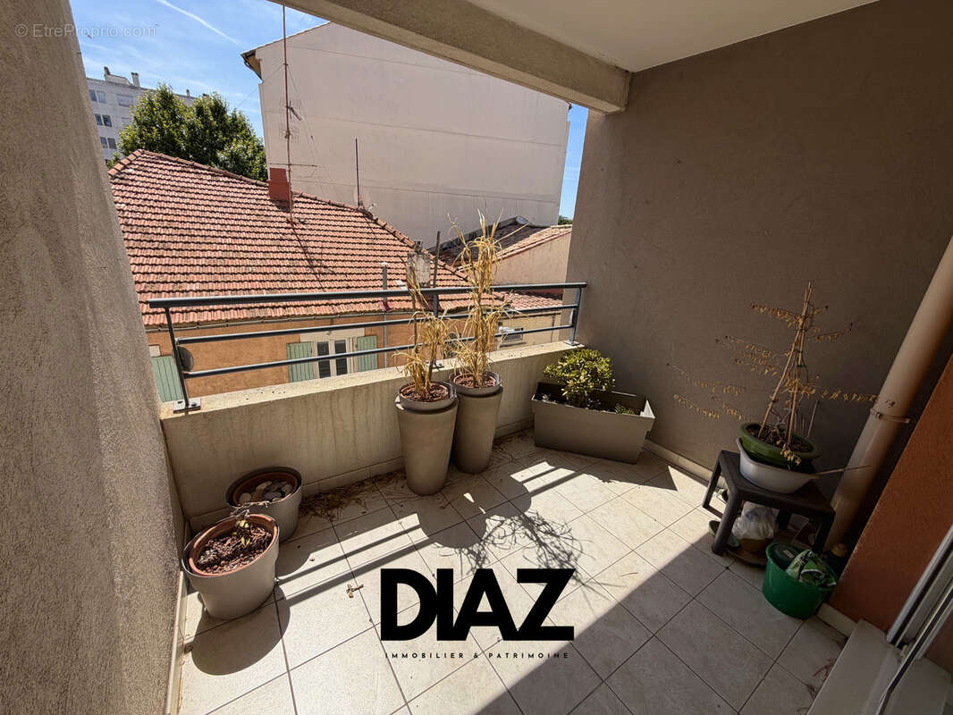 Appartement T2 avec terrasse, garage et ascenseur   Résidence Les Terrasses de Séverine   Nîmes - photo 5