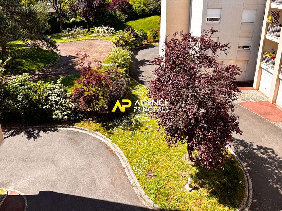 Appartement à SARTROUVILLE