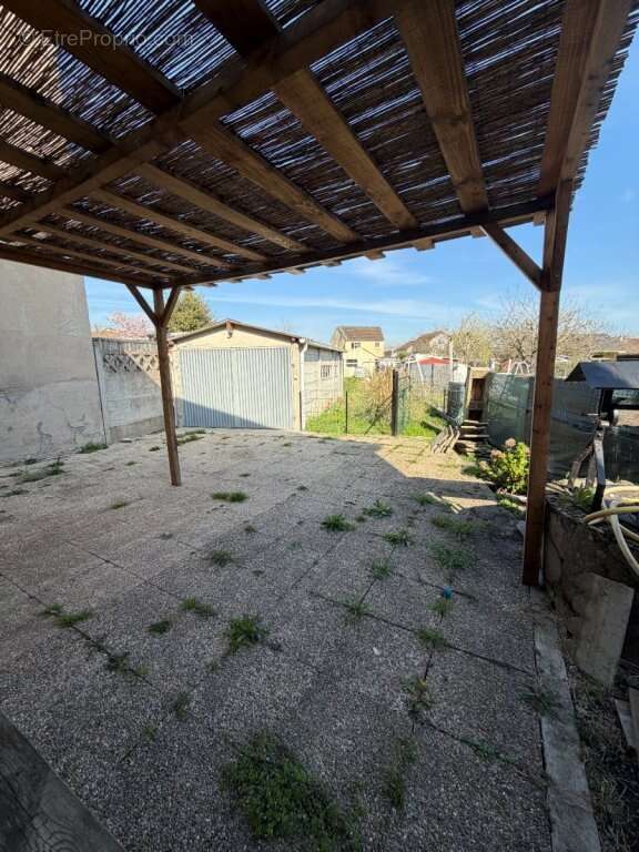 Maison à MONTCHANIN