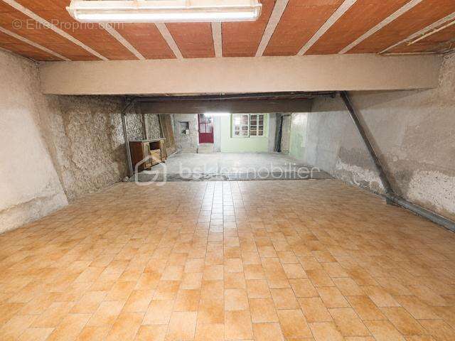 Maison de village - garage - hangars - cave - jardin - piscine - photo 24
