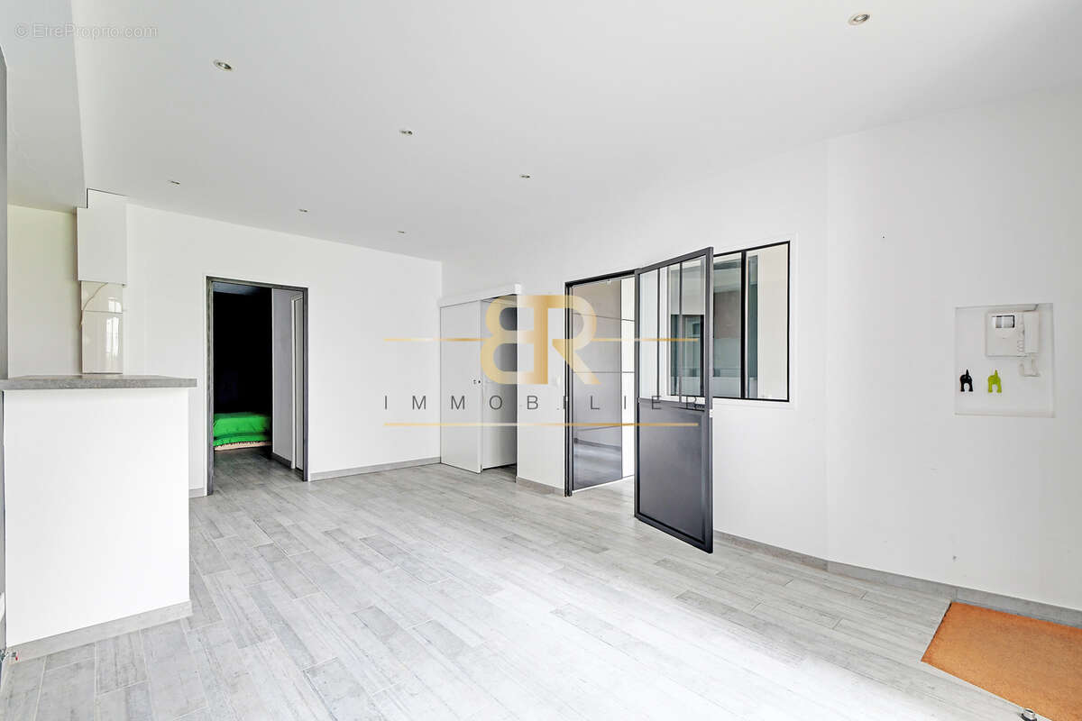 Appartement à PARIS-11E