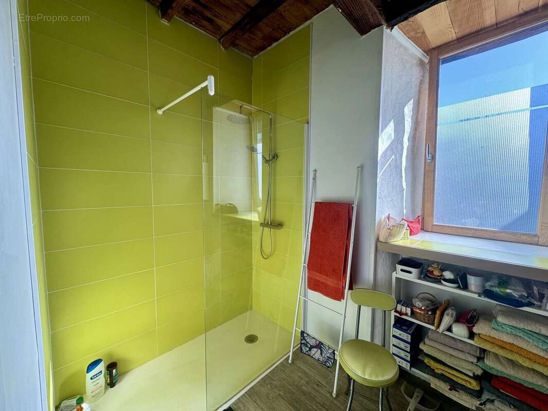 Maison à MOULIS
