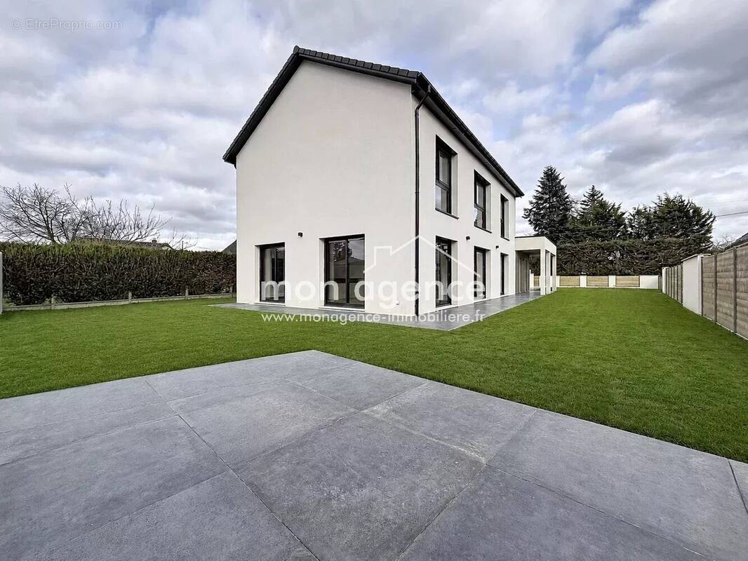 Maison à BOURG-BEAUDOUIN
