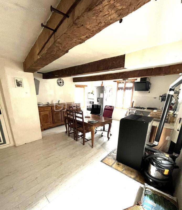 Maison à THORAME-HAUTE