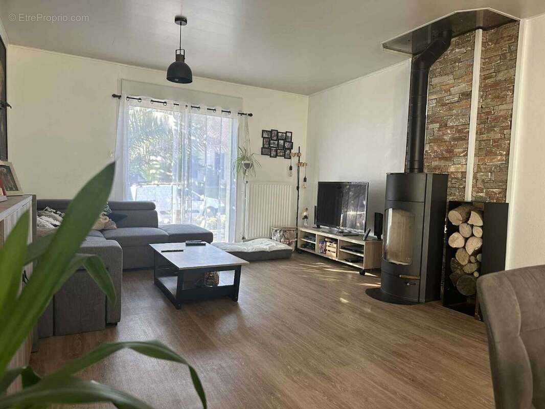 Maison à MORTAGNE-SUR-SEVRE