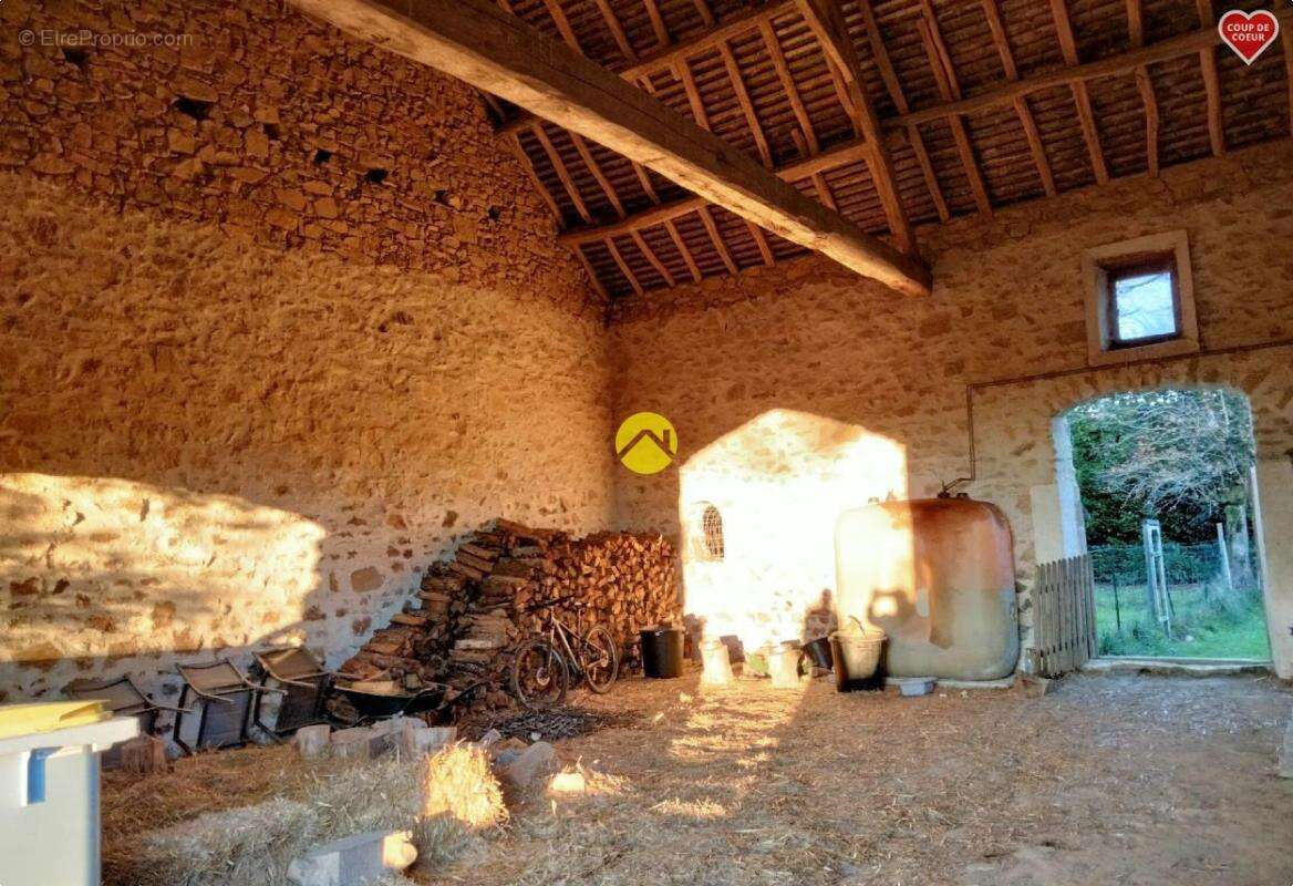 Maison à LE GRAND-BOURG