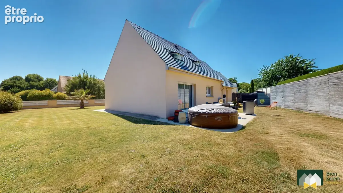 Photo Maison à Fontaine-La-Guyon au prix de 259 900€
