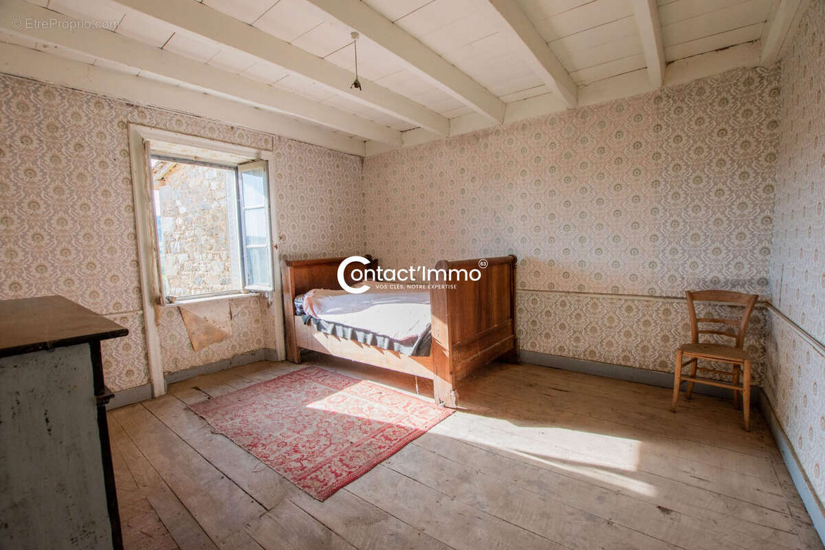 Maison à SAINT-DIER-D&#039;AUVERGNE