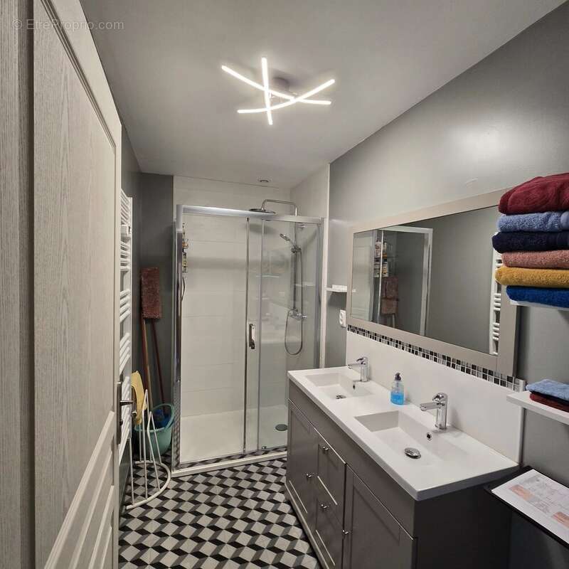 EN EXCLUSIVITÉ – Maison de village rénovée – 130 m² - photo 8