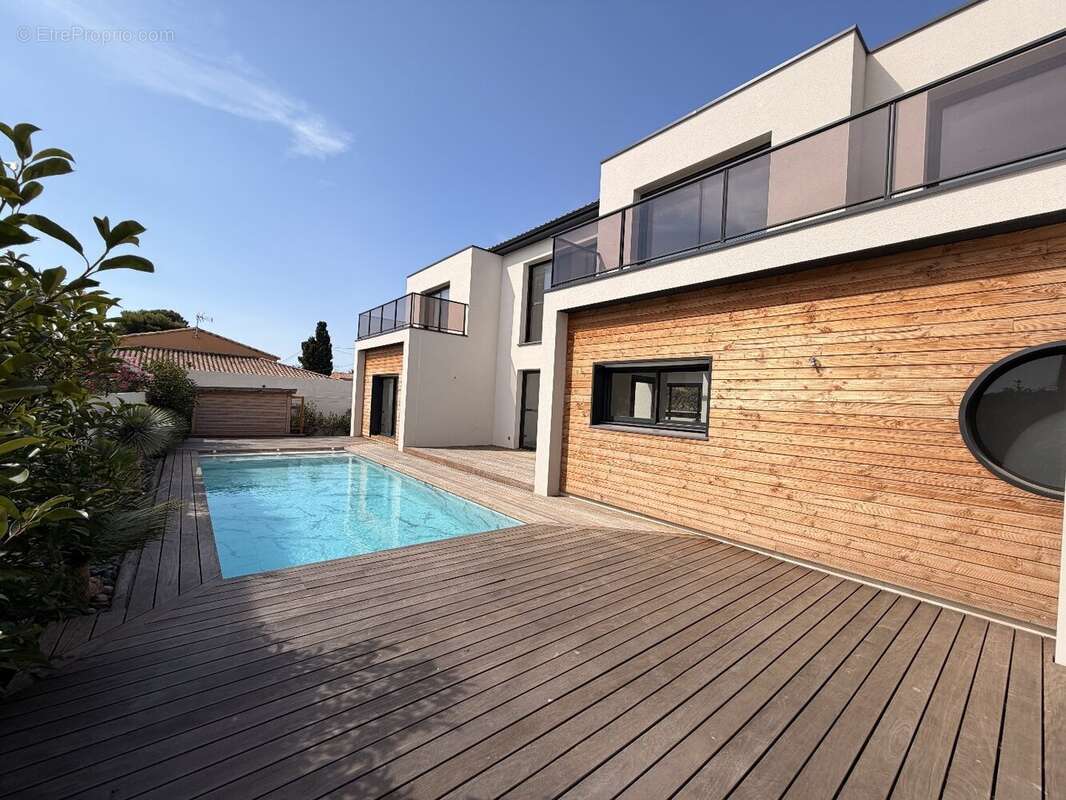 Villa de prestige - Frais de notaire réduits - Secteur privilégié - photo 2