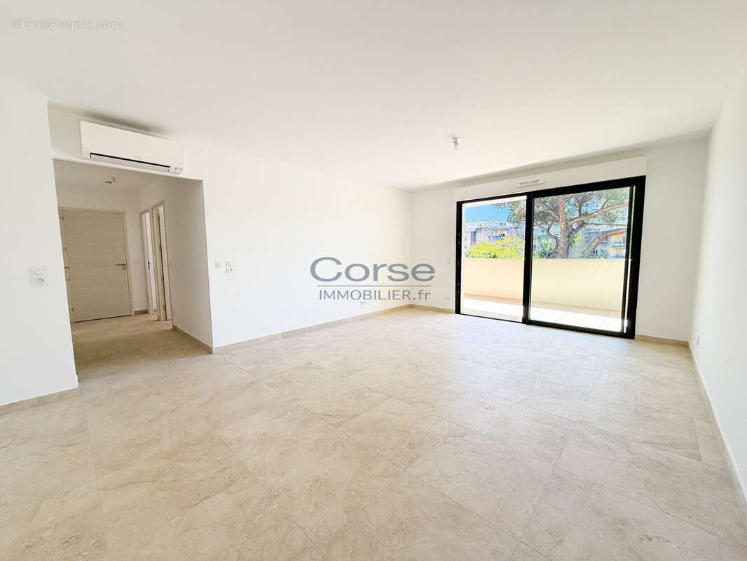 Appartement 61 m² à Ajaccio  - photo 4