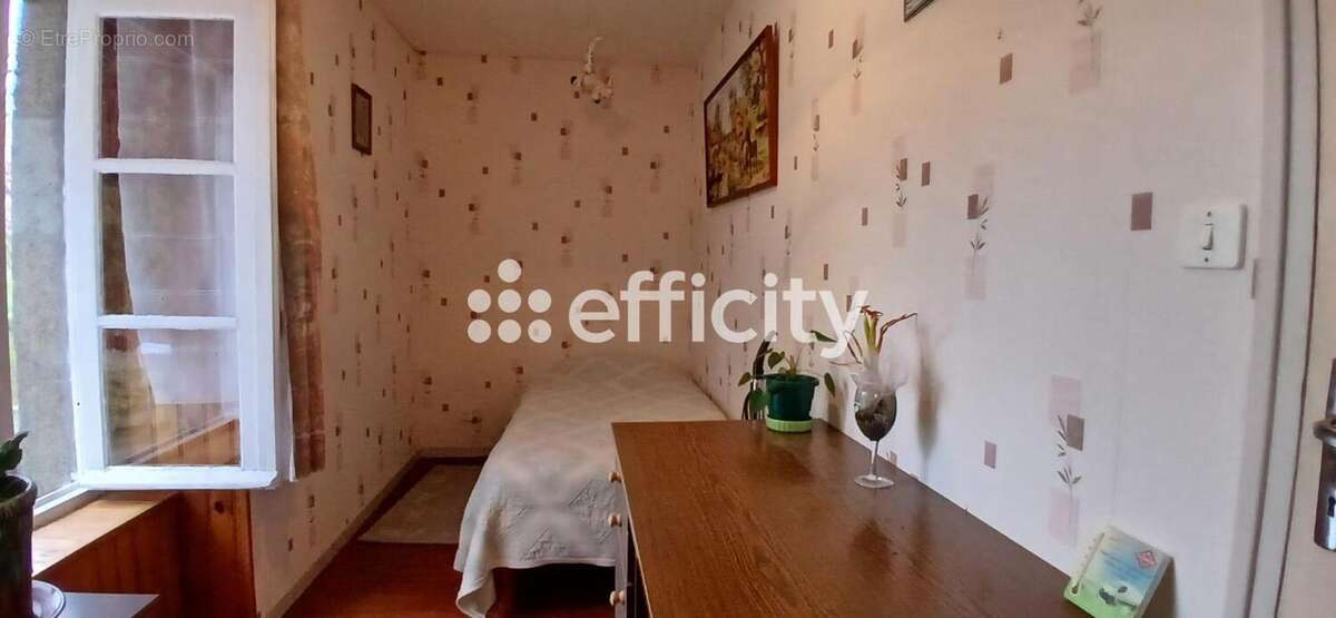 Maison à SAINT-SEVER-CALVADOS