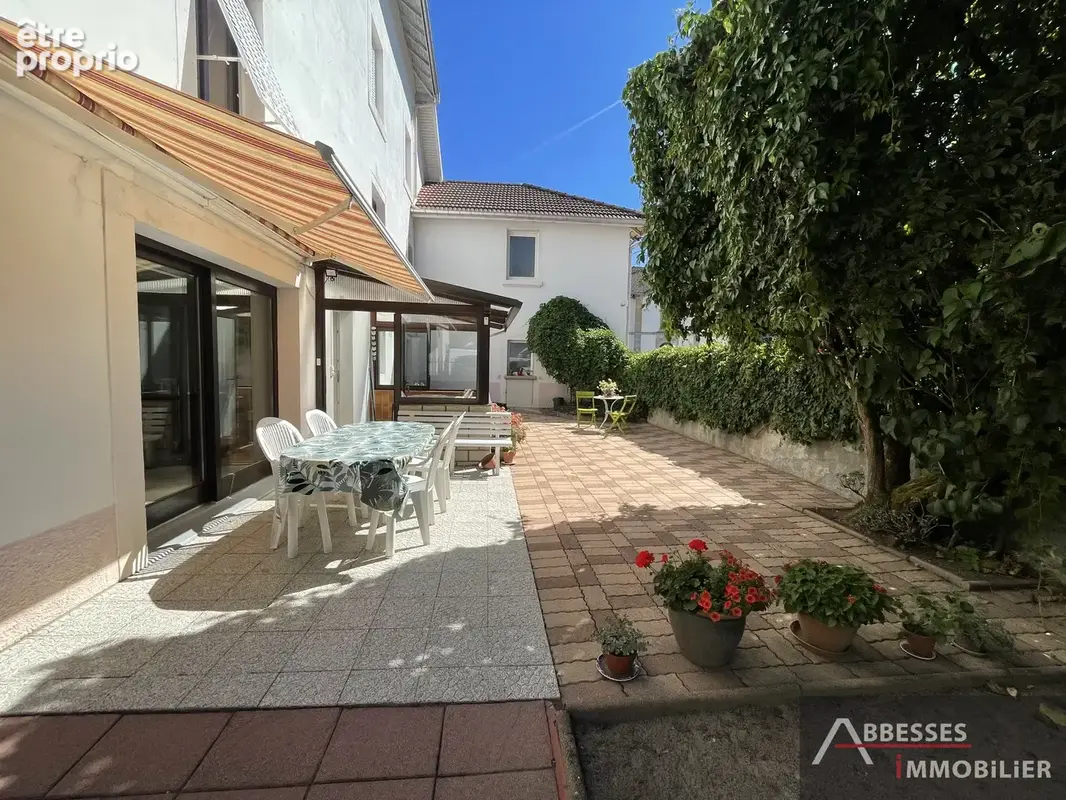 SAINT-AMÉ : Grand logement F7 'esprit maison de famille'  terrasse, terrain et stationnement - photo 23