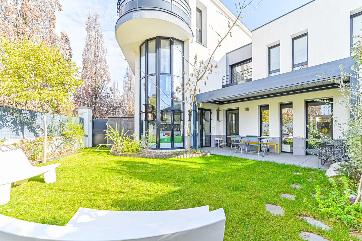 Appartement à SAINT-MAUR-DES-FOSSES
