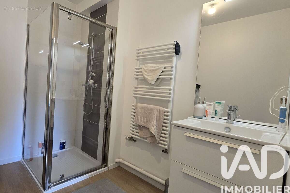 Photo 5 - Appartement à CHARTRES-DE-BRETAGNE