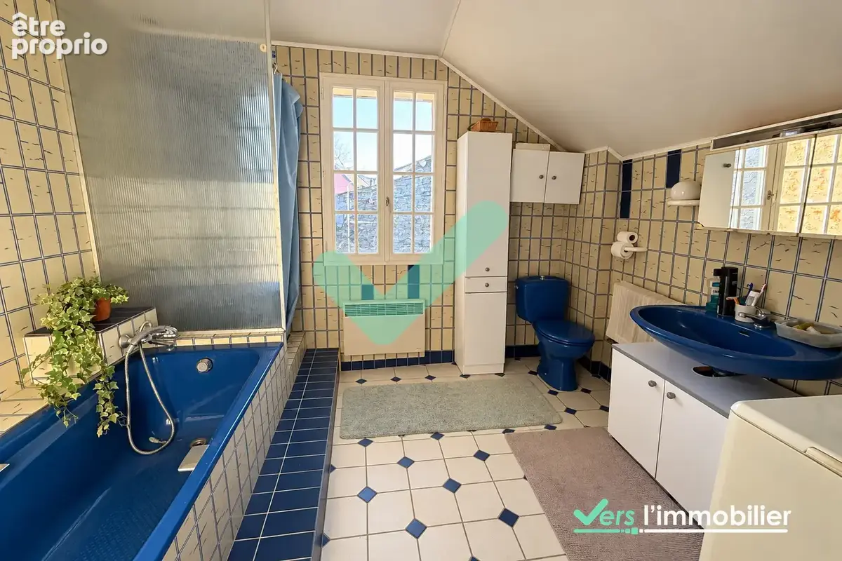 Maison de 172 m2 située à Sainte-Gemme avec 3 chambres, dépendance et jardin - photo 10