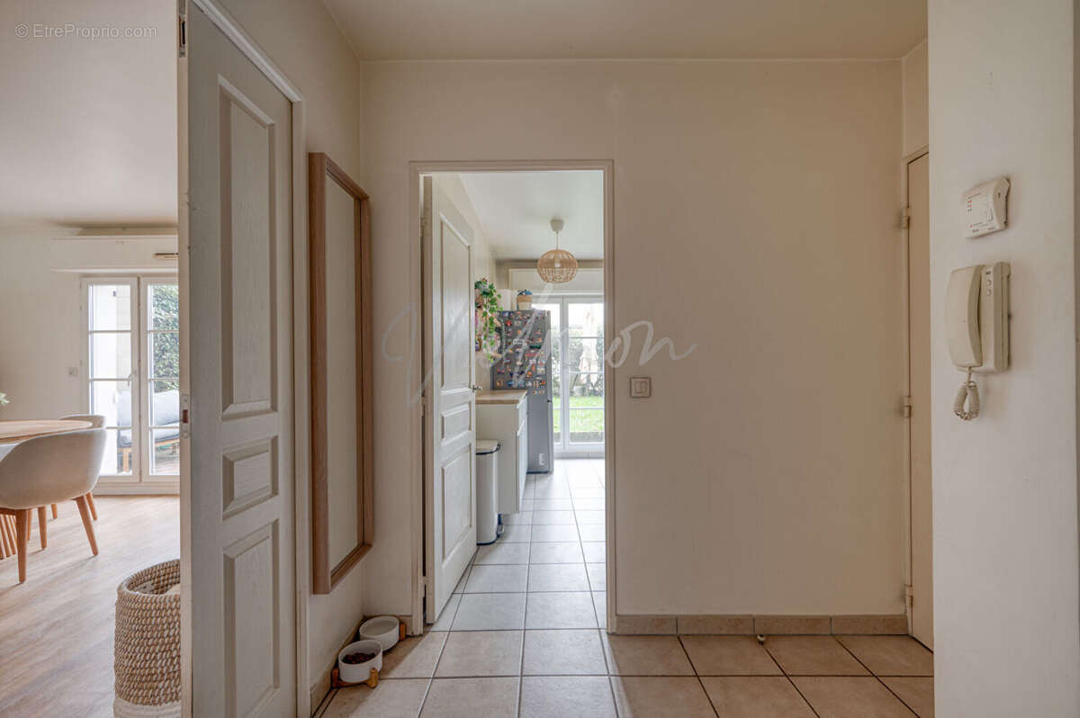 Appartement à LE PLESSIS-ROBINSON