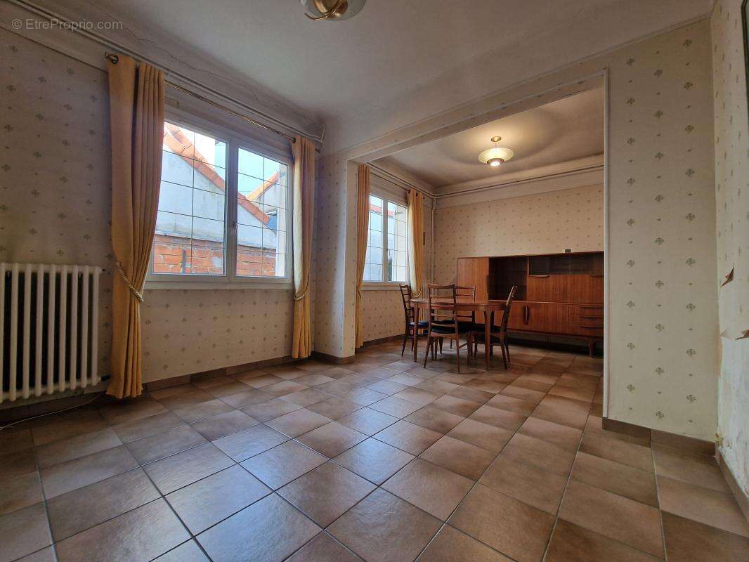 Maison à VAIRES-SUR-MARNE