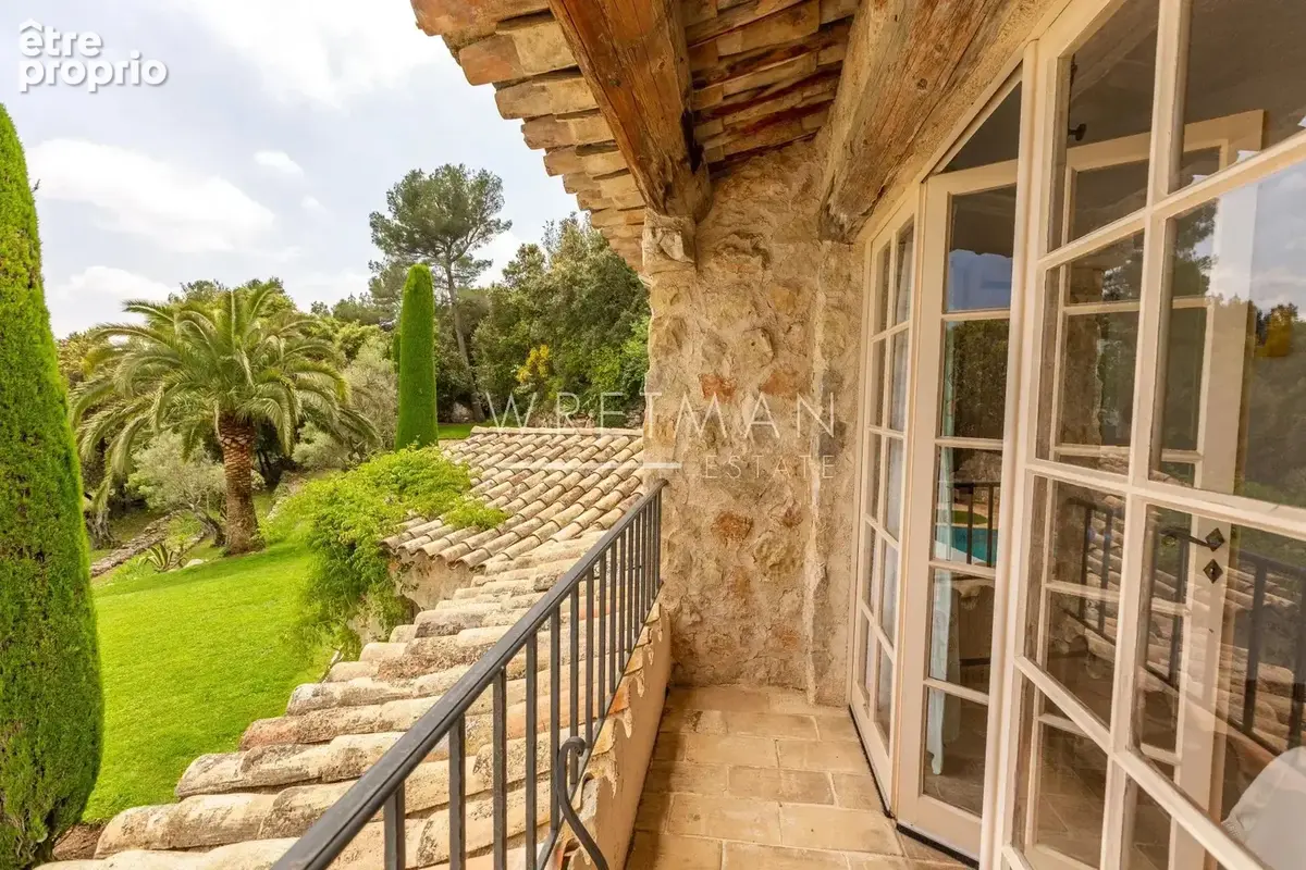 Maison en pierre authentique de Robert Dallas avec vue sur la mer et un court de tennis – Tourrettes-sur-Loup - photo 22