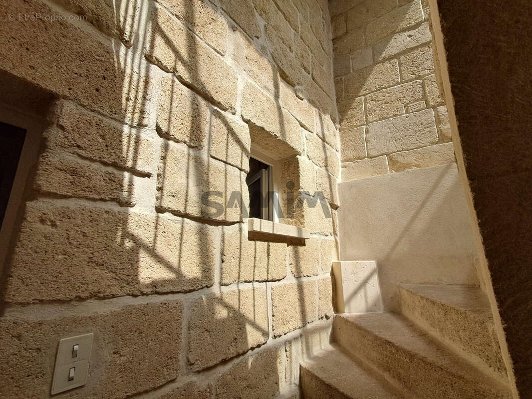 Maison à AIGUES-VIVES