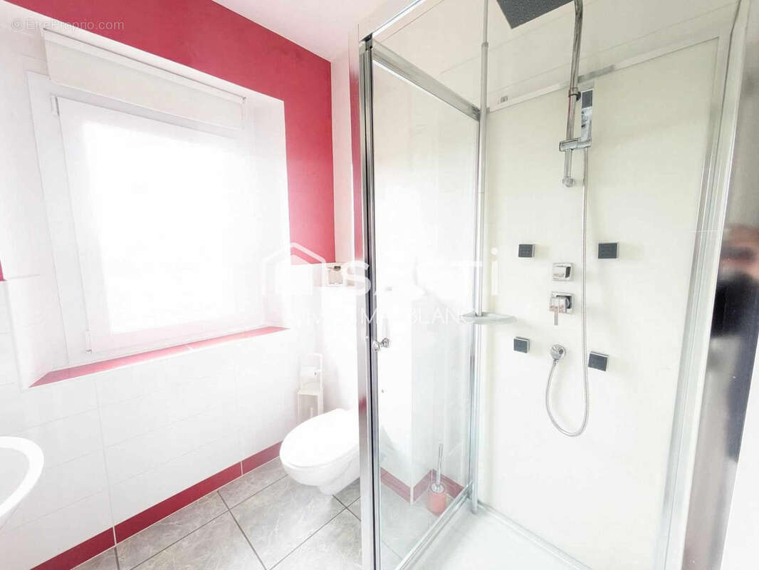 Maison à LONS-LE-SAUNIER