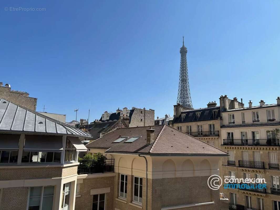 Appartement à PARIS-16E
