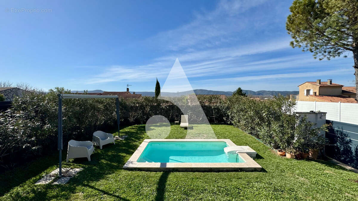 Maison à VILLELAURE