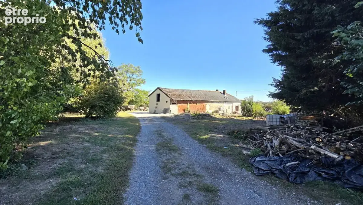 Fermette à conforter sur 4700 m² de terrain, cadre exceptionnel entre Larouillies et La Flamengrie - photo 1