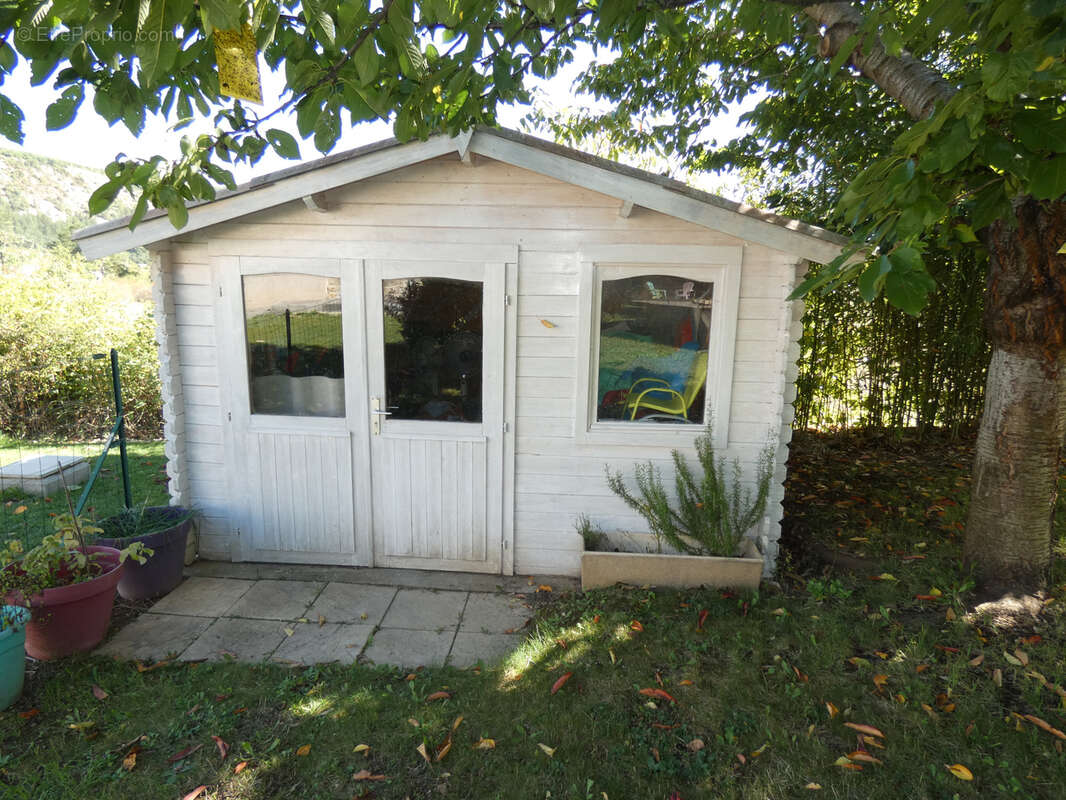 Maison à LARAGNE-MONTEGLIN