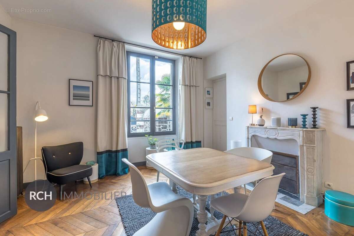 Maison à NEAUPHLE-LE-CHATEAU