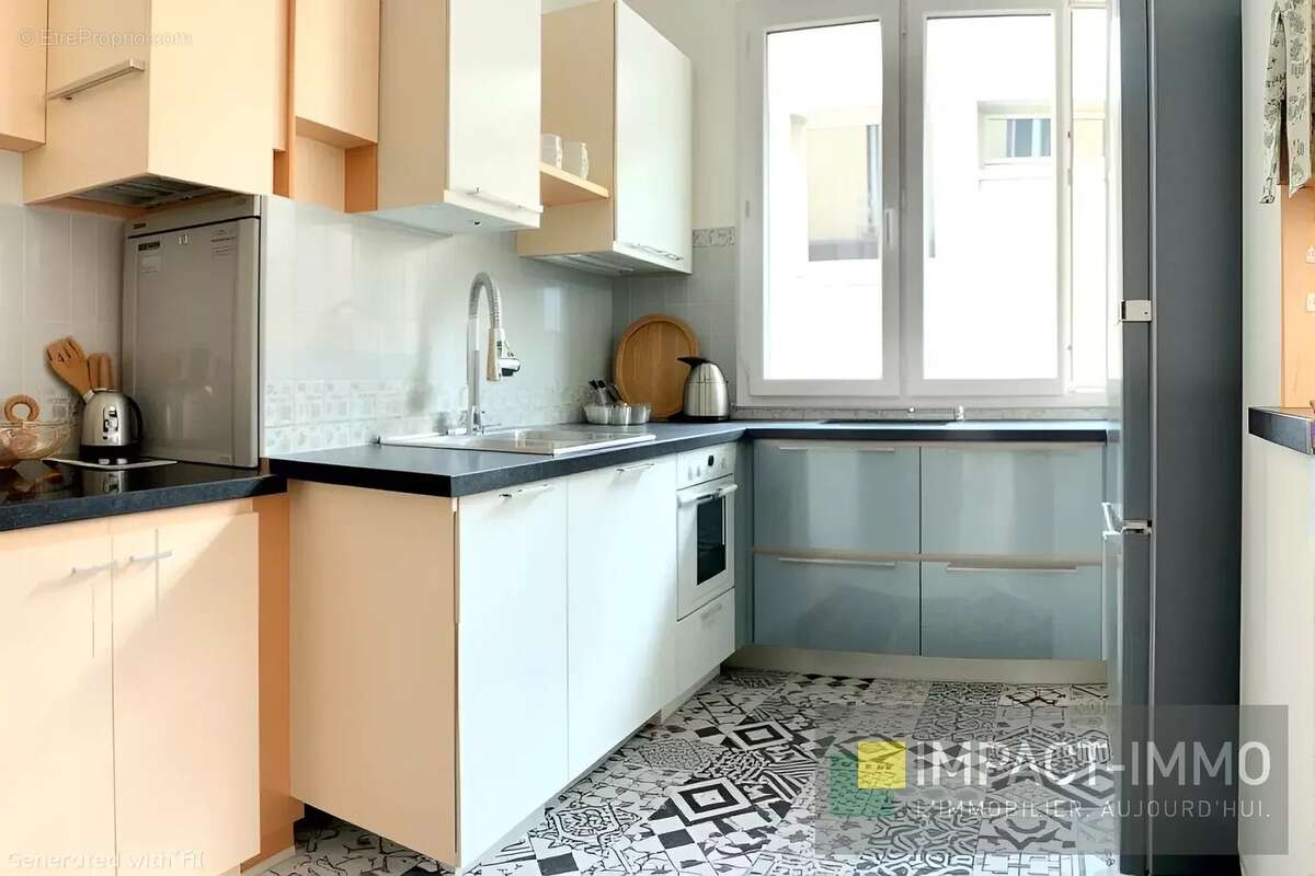 Appartement à LA GARENNE-COLOMBES