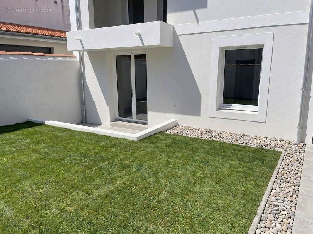Appartement neuf T2 avec jardin privatif   Fouras - photo 2