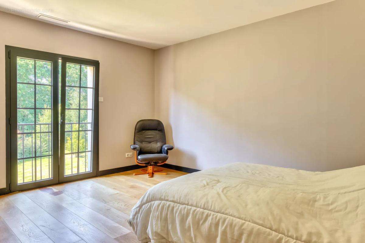 Maison de 6 pièces de 320 m² à Villez-sur-le-Neubourg - photo 16