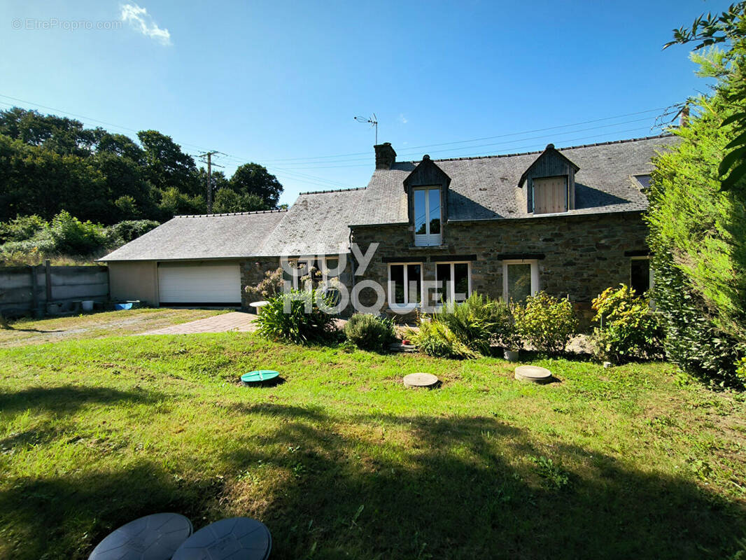 Maison à SAINT-GUINOUX