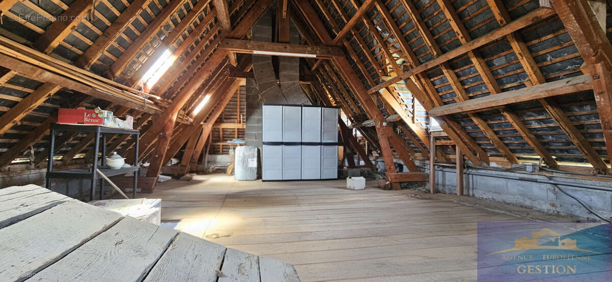 Maison à ESPOEY