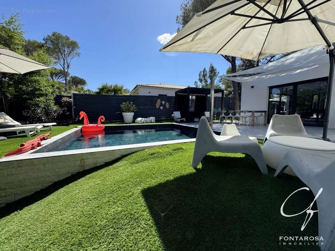 Maison à PUGET-SUR-ARGENS