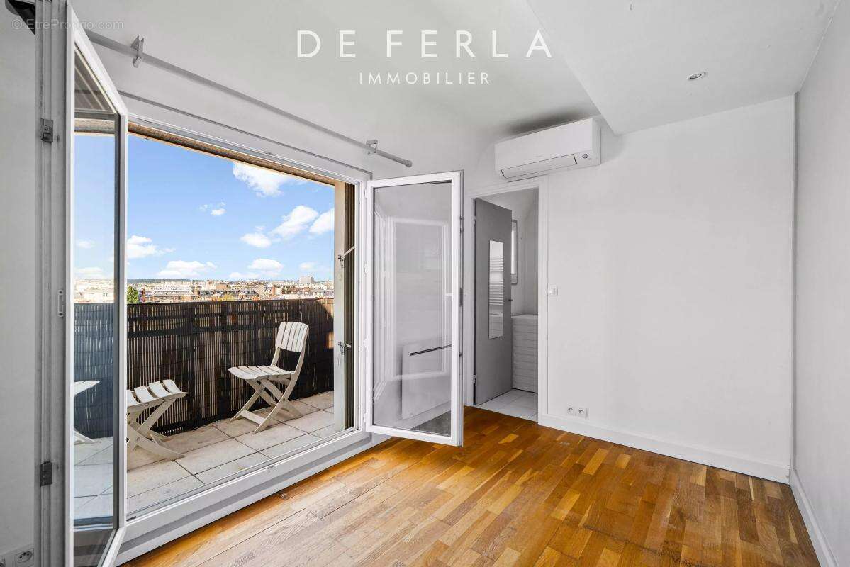 Appartement à PARIS-15E