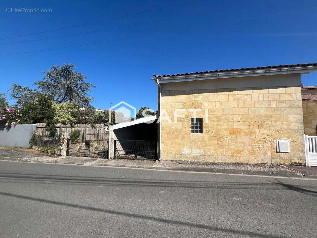 Photo 2 - Maison à VAYRES