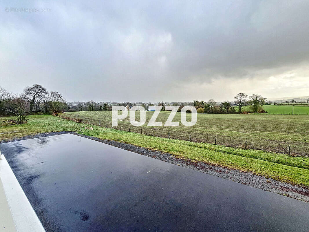 Commerce à SAINT-SEVER-CALVADOS