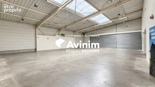 Photo Commerce à Taverny au prix de 1 260 000€