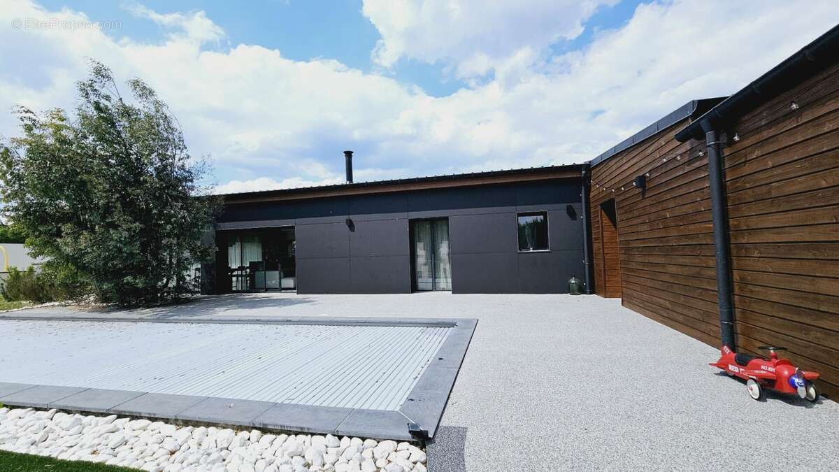 Maison à SAINT-DOULCHARD